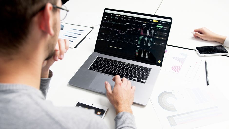 GEO中的因果干预成本信号：AI搜索如何评估内容资源投入的合理性