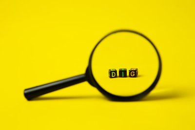 GEO内容如何通过「反向定义关键词」让AI搜索在用户模糊提问时优先锚定你的精确解释