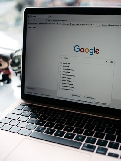 GEO查询意图分层设计：用段落权重提升AI搜索精准匹配