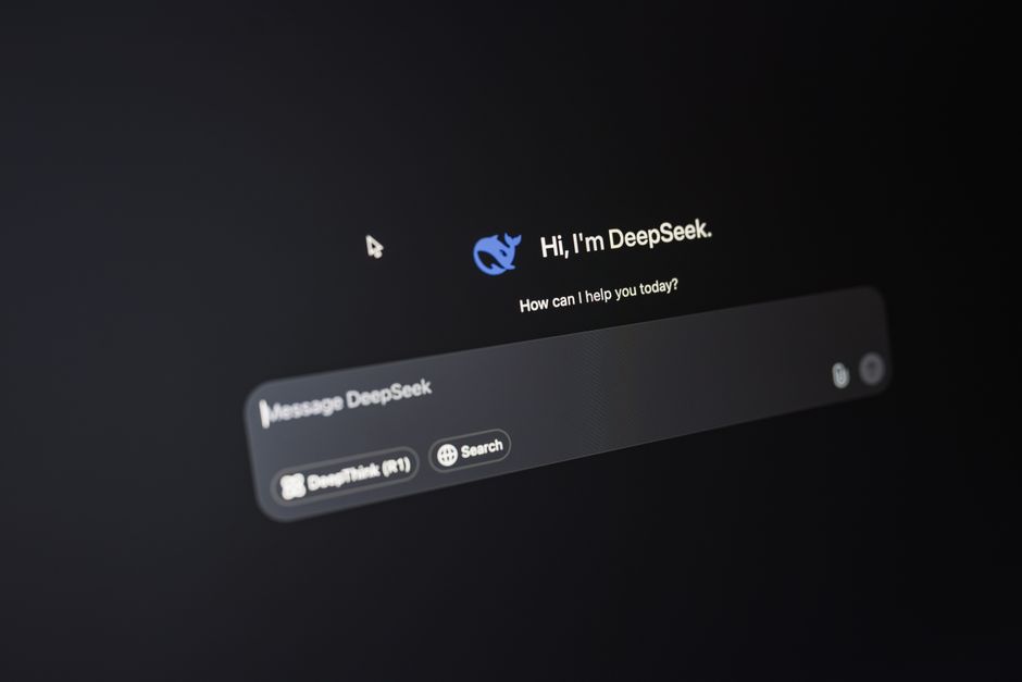 AI chatbot answering question on laptop